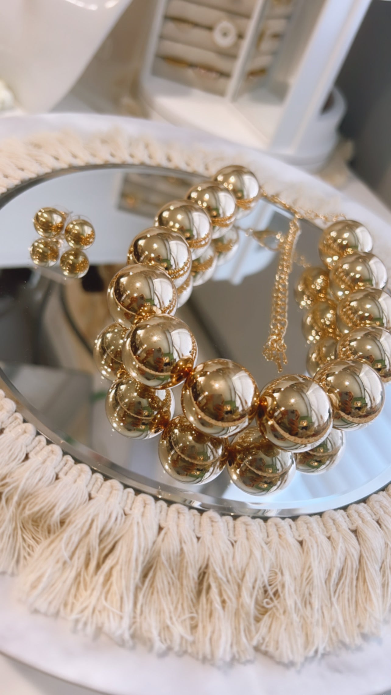Vera Statement Necklace
