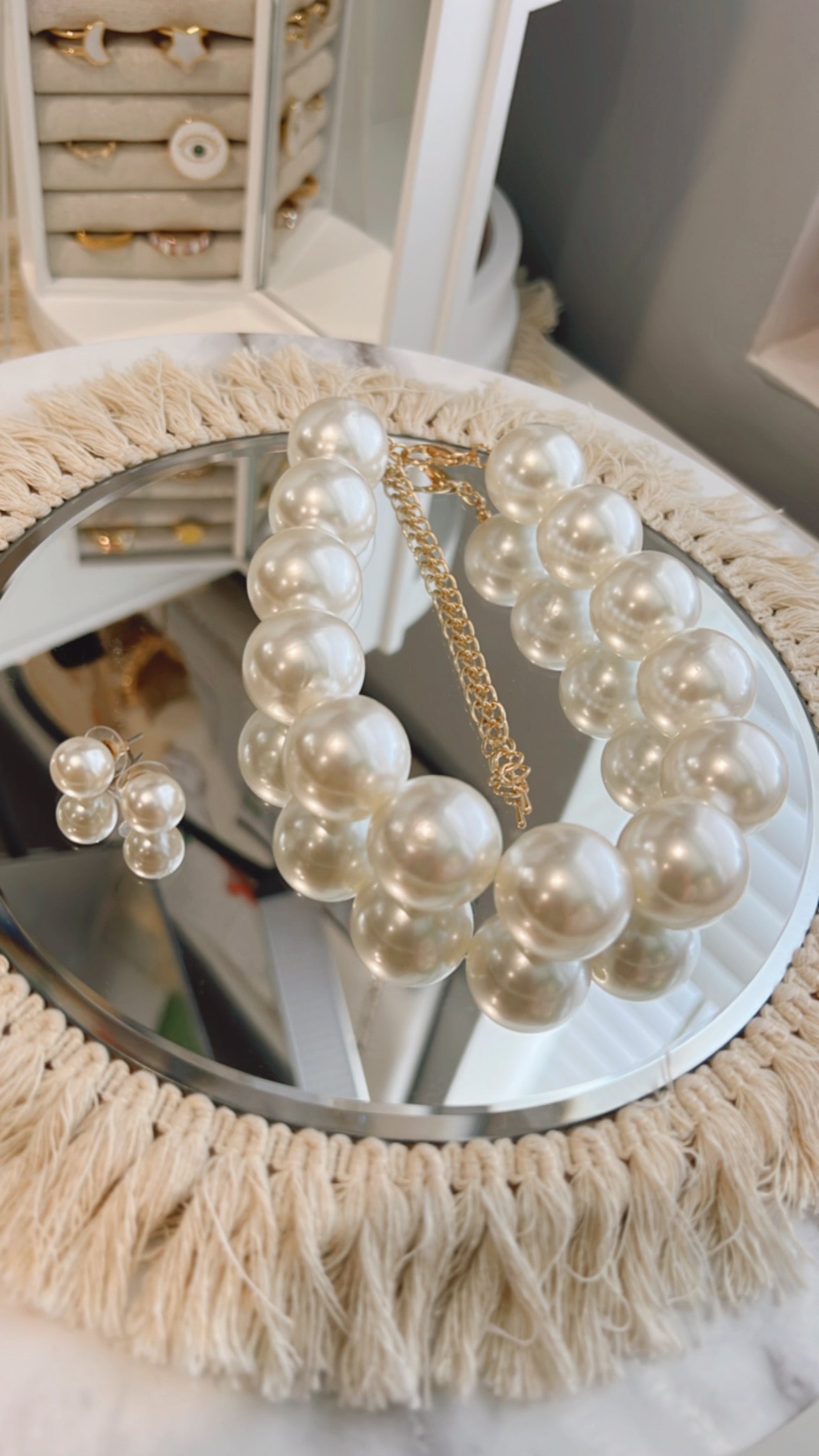 Vera Statement Necklace