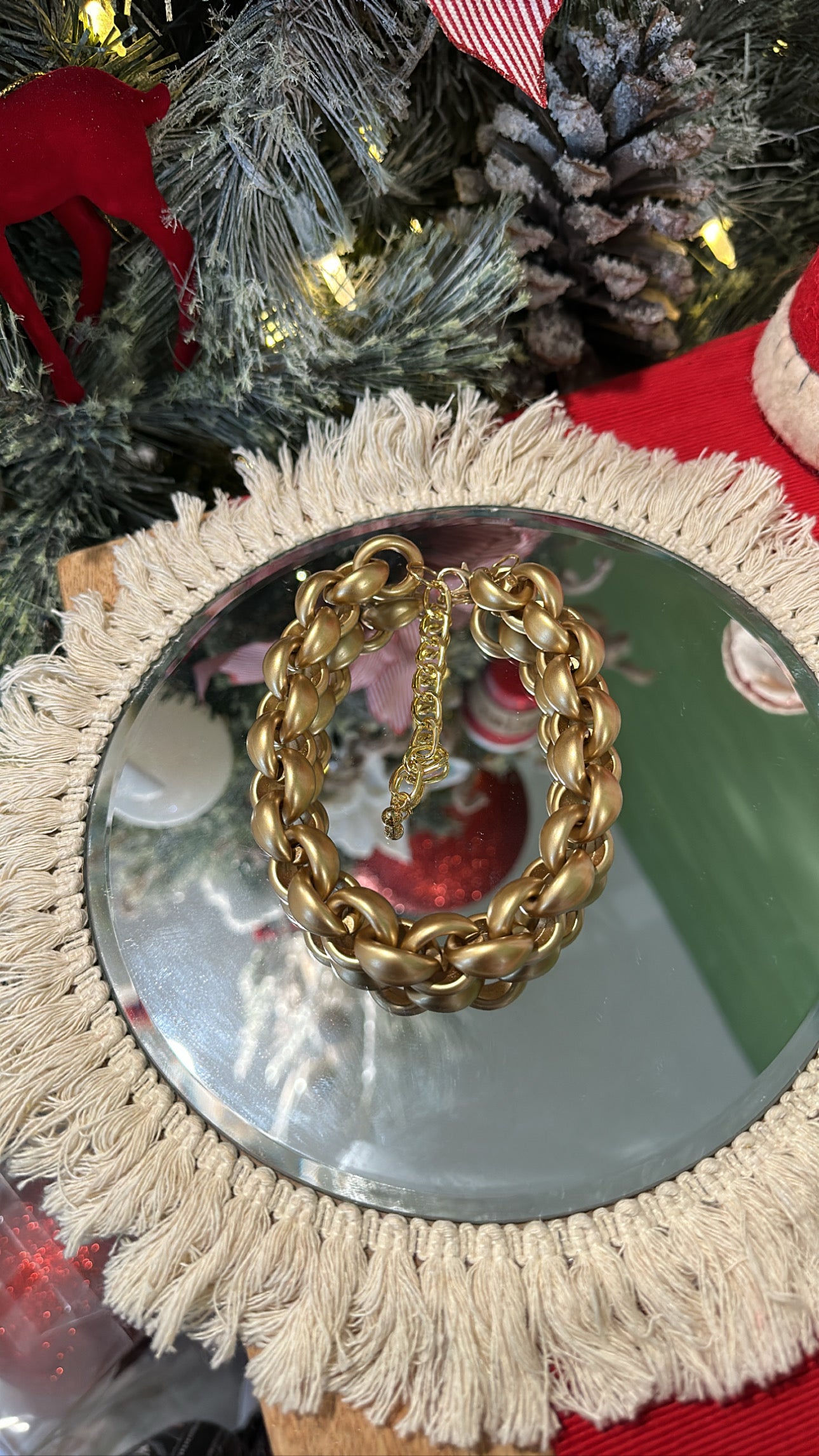 Vince choker necklace